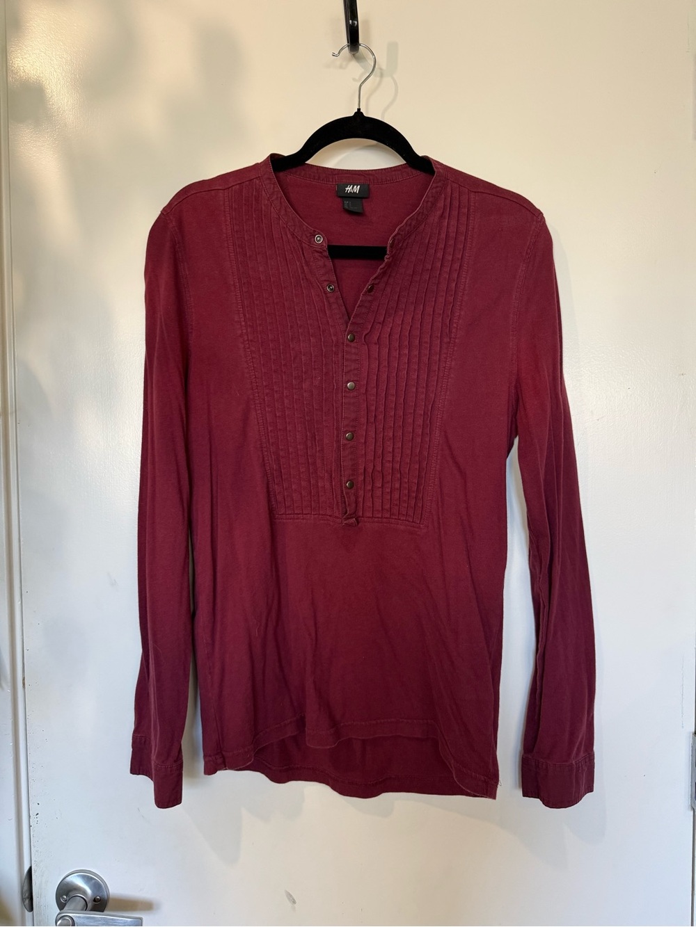 H&M Women's Long Sleeve Burgundy Henley Top